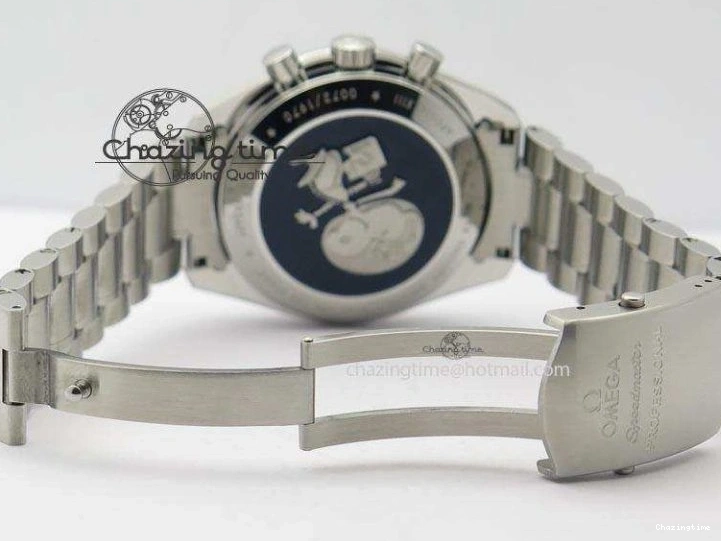 1223 Efficient Speedmaster JHF SS Snoopy Award 45th Anniversary White dial On SS Bracelet 8239